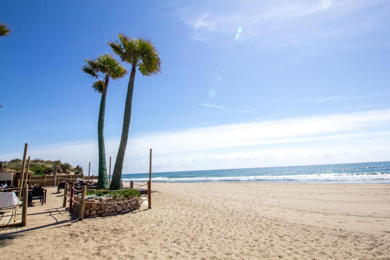 Perfectly Located Beachside Apartment In Elviria Marbella Esterno foto
