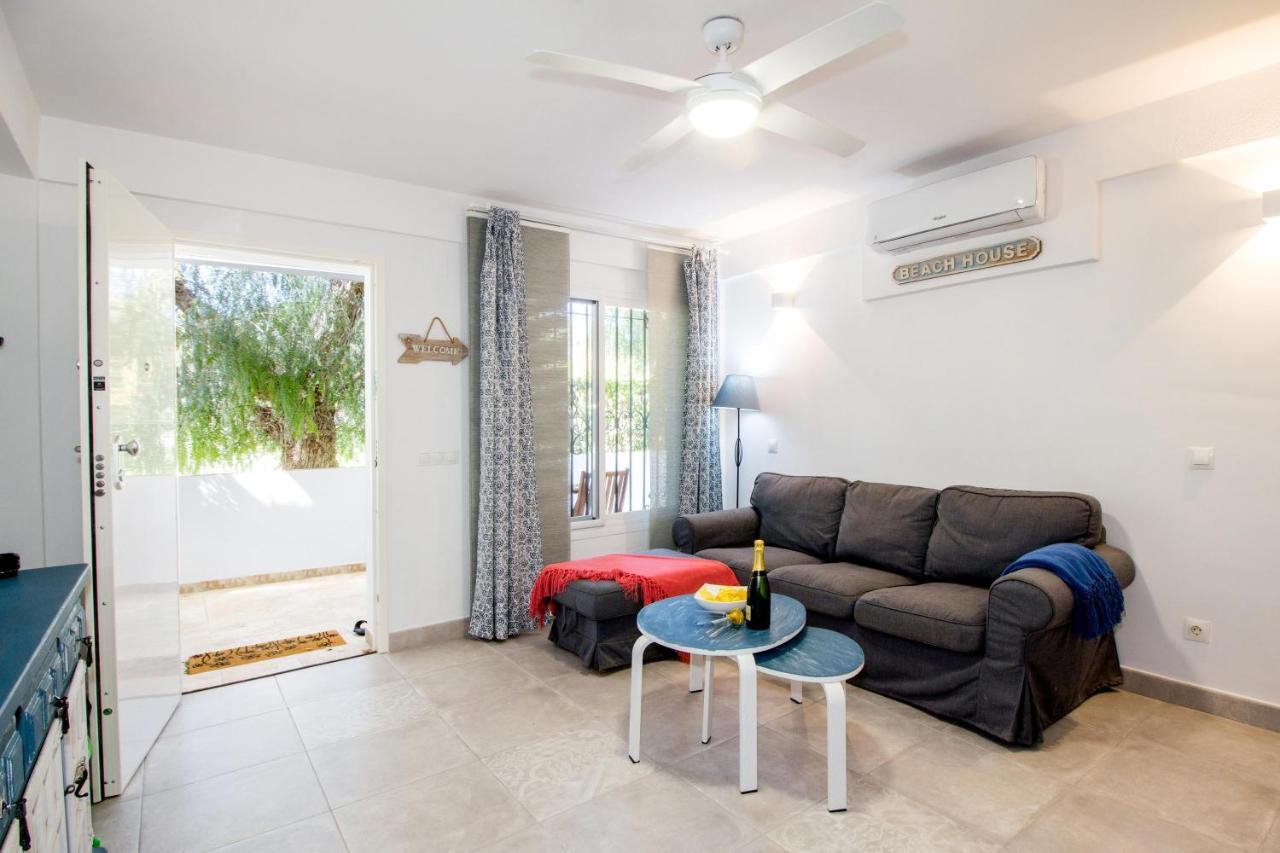 Perfectly Located Beachside Apartment In Elviria Marbella Esterno foto