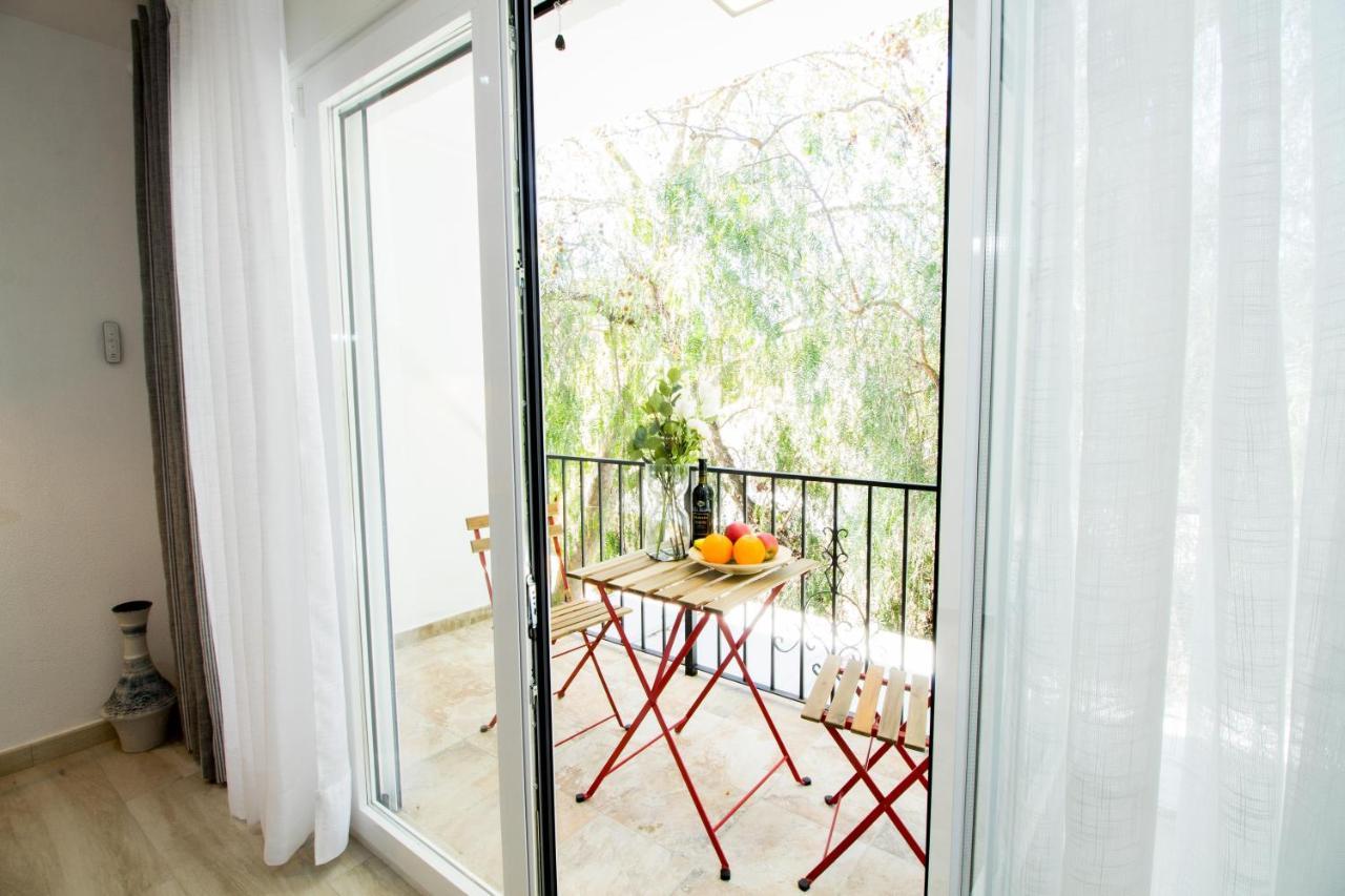 Perfectly Located Beachside Apartment In Elviria Marbella Esterno foto