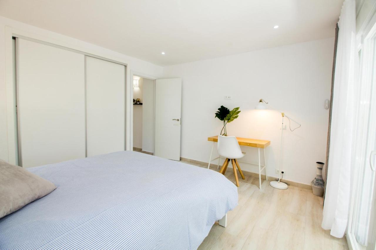 Perfectly Located Beachside Apartment In Elviria Marbella Esterno foto