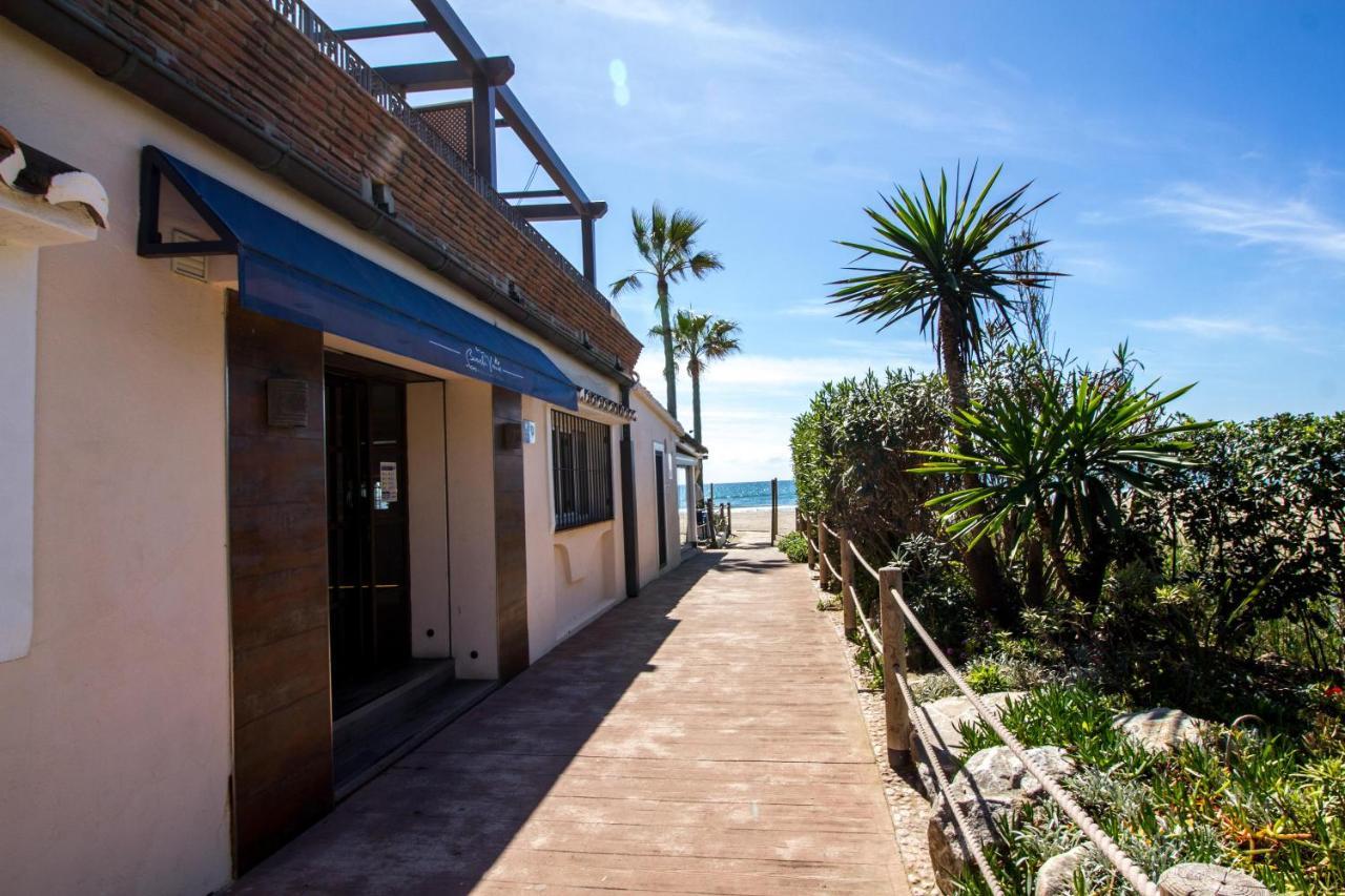 Perfectly Located Beachside Apartment In Elviria Marbella Esterno foto